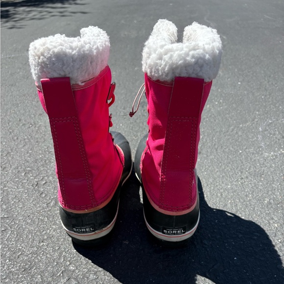 Sorel Yoot PAC pink nylon exterior snow boots, sz 6 youth / women’s sz 7 - Picture 2 of 7